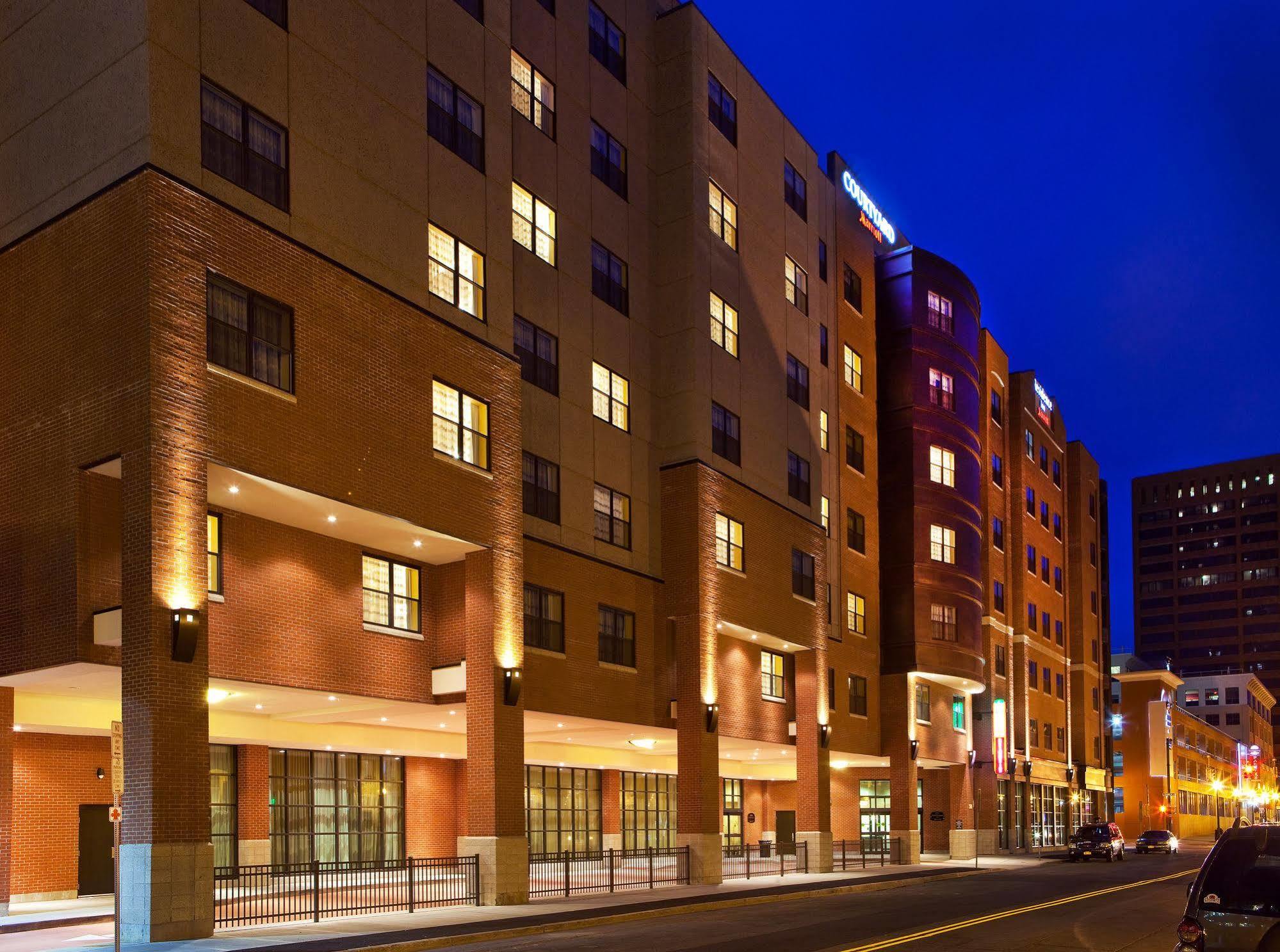 Residence Inn By Marriott Syracuse Downtown At Armory Square Exterior photo